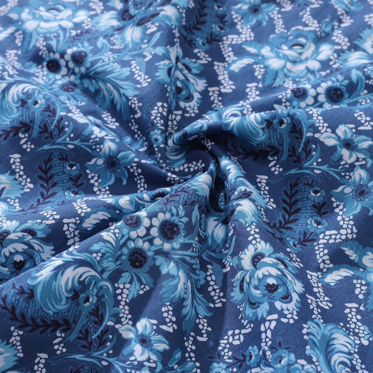 Men's Hawaiian Shirt Azure Blossoms Print Cotton Button-down Short Sleeve Aloha Shirt